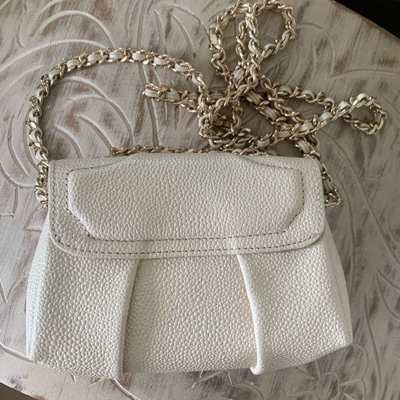 Mini Henri Bendel Crossbody bag - Picture 7 of 10